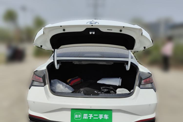 Used Hyundai Elantra 2021 1.5L CVT LUX Prestige Edition Trunk