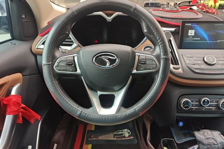 Used Soueast DX7 2015 1.5T Automatic Prestige Model
