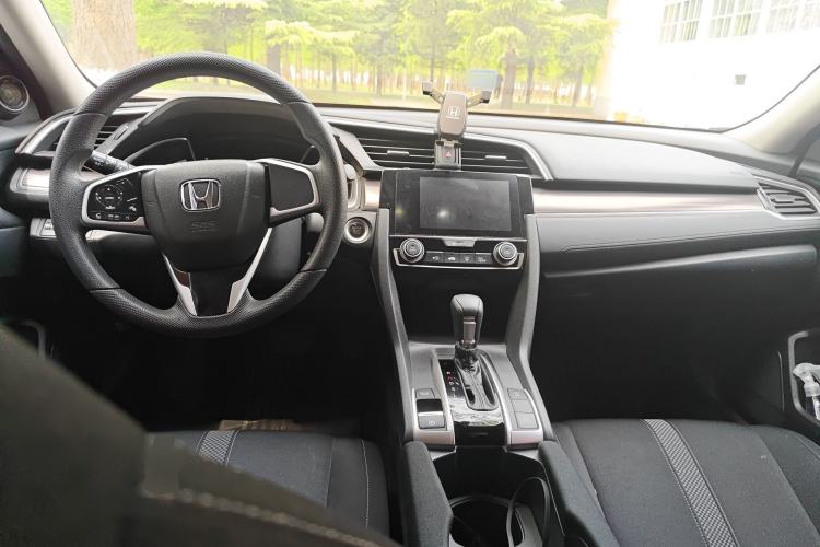 Used Honda Civic 2019 220TURBO CVT Dynamic Edition China V Center Console