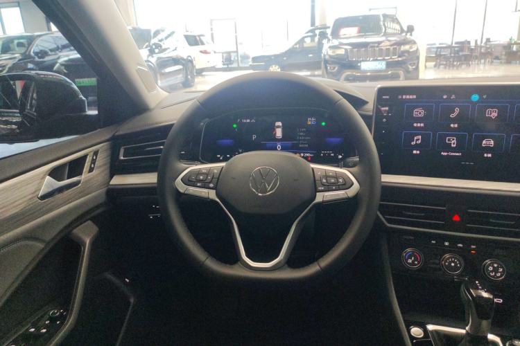 Used Volkswagen Sagitar 2026 Model 30 Million Units Selected 300TSI DSG Surpassing Edition Steering Wheel