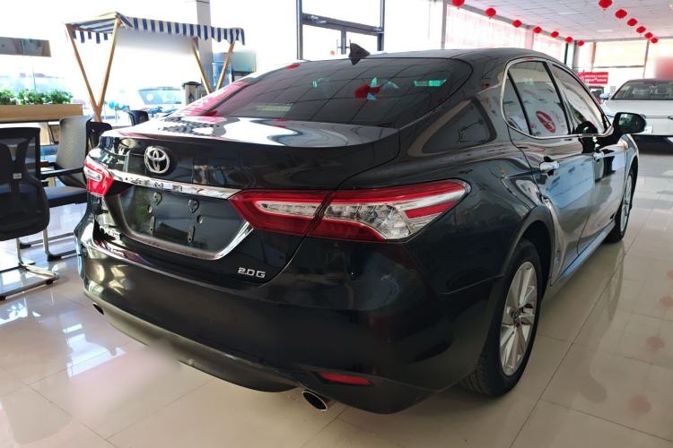 Used Toyota Camry 2021 2.0G Luxury Edition
