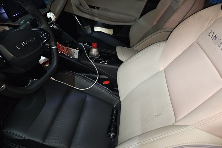 Used Lynk & Co 06 2021 1.5T Shero Pink Special Edition
