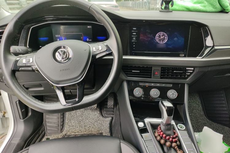 Used Volkswagen Sagitar 2021 280TSI DSG Excellence Edition Center Console