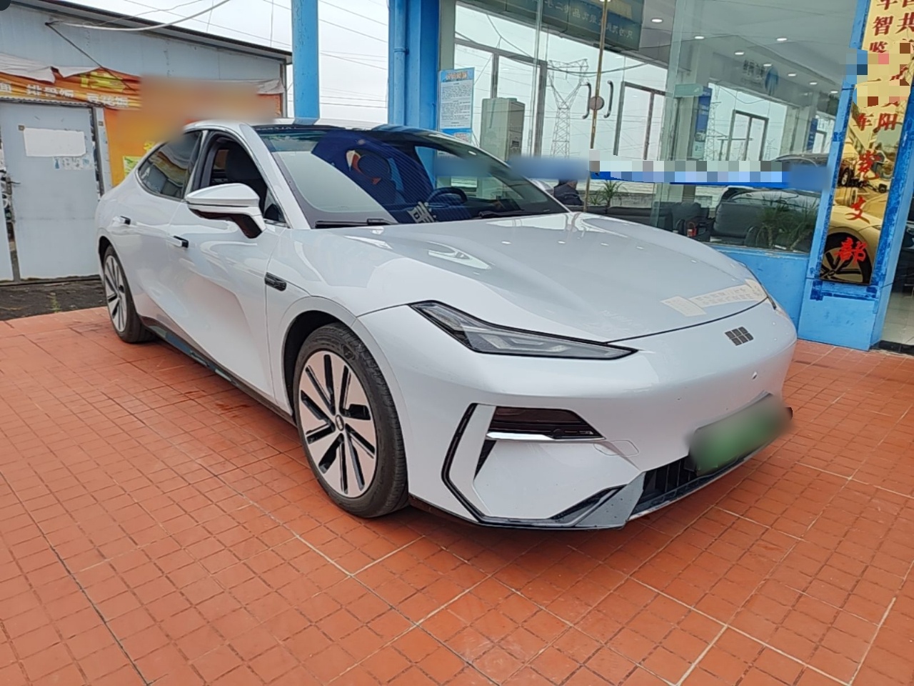 Geely Galaxy E8 2024 550 km Range Rear-Drive MAX — снимка 3