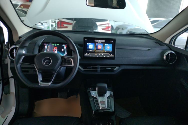 Used BYD Yuan New Energy 2019 EV535 Smart Connect Trendsetting Model
