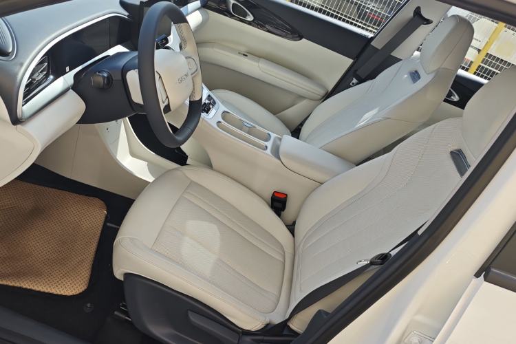 Used Geely Galaxy Geome 2025 410 km Free Version Interior 9