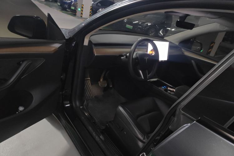 Used Tesla Model Y 2021 Standard Range Rear-Wheel Drive Version