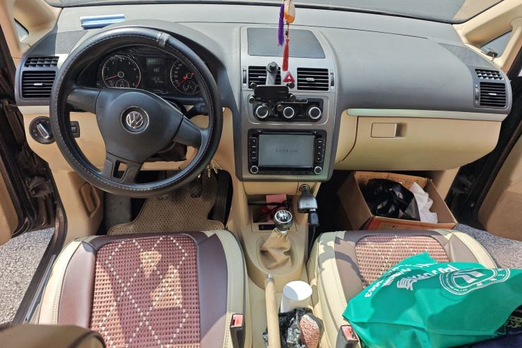 Used Volkswagen Touran 2011 1.4T Manual Zhiya Edition 5 Seats