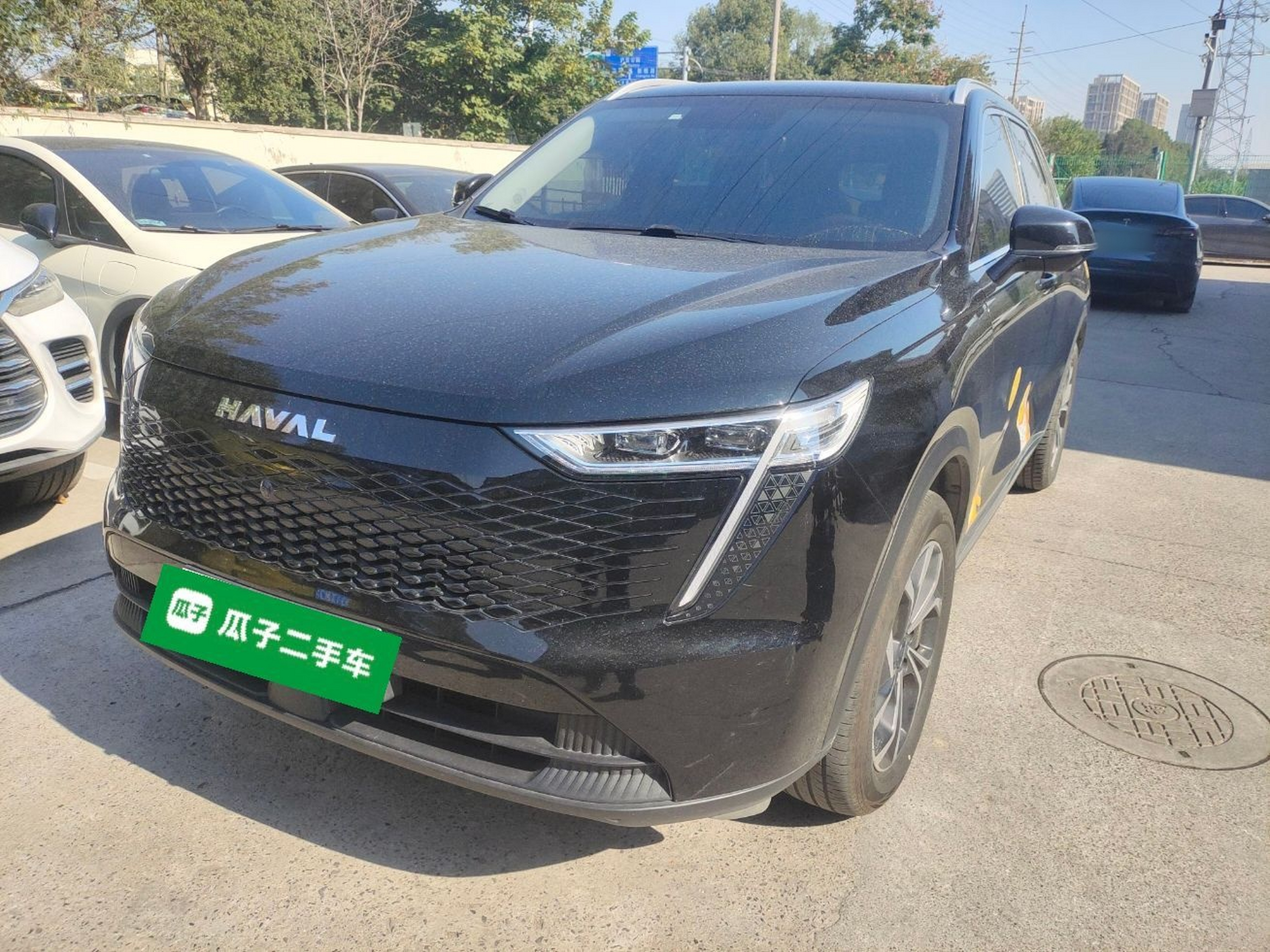 Под передней частью автомобиля
