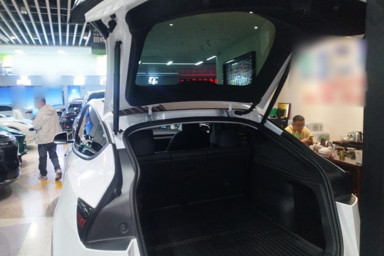 Used Tesla Model Y 2025 Rear-Wheel-Drive Version