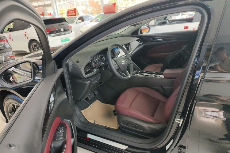 Used Buick Regal 2025 Model 25T Ultra-Enjoyment Edition
