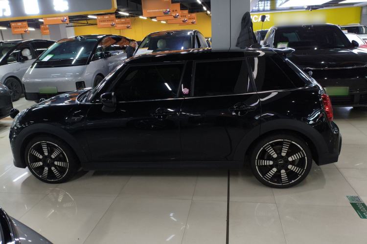 Used MINI MINI 2023 2.0T COOPER S Artist Five-Door Edition