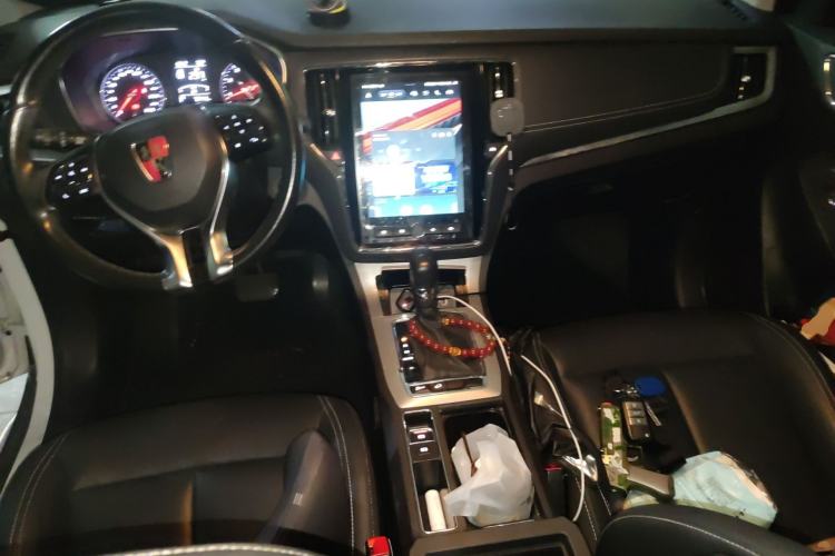 Used Roewe RX5 2019 20T Two-Wheel Drive Automatic Ali Smart Connectivity Platinum Edition
