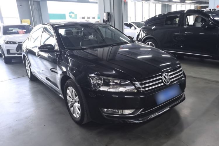 Used Volkswagen Passat 2014 1.8TSI DSG Prestige Edition Front Right 45 Deg