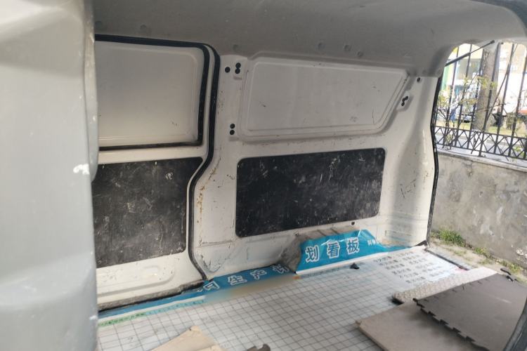 Used Jinbei Hiace X30 2023 1.5L Wealthy Van 2/5-Seater Non-Air-Conditioned Version SWC15M Left Rear Seat