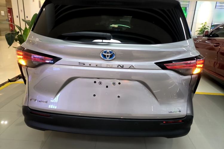 Used Toyota SIENNA 2021 2.5L Hybrid Comfort Edition
