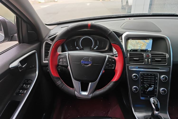 Used Volvo XC60 2015 T5 Smart Upgrade Model Steering Wheel