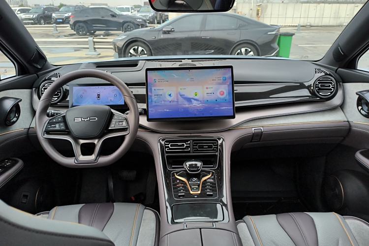 Used BYD Frigate 07 2023 DM-i 100KM Flagship Model
