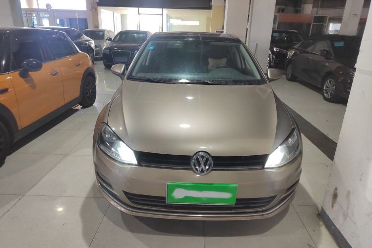 Used Volkswagen Golf 2016 230TSI Automatic Comfort Version
