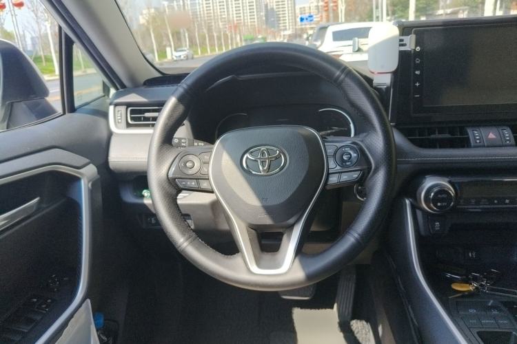 Used Toyota RAV4 2020 2.0L CVT Two-Wheel Drive Fashion Edition