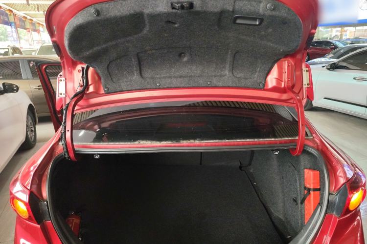 Used Mazda 3 Axela 2014 Sedan 1.5L Automatic Luxury Model