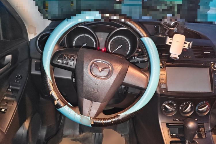 Used Mazda 3 2013 Hatchback 1.6L Automatic Elite Model Steering Wheel