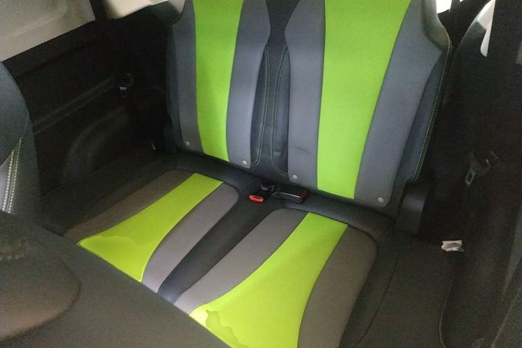 Used Roewe Clever 2021 302 km New Four-Seater Super-Efficient Version Left Rear Seat