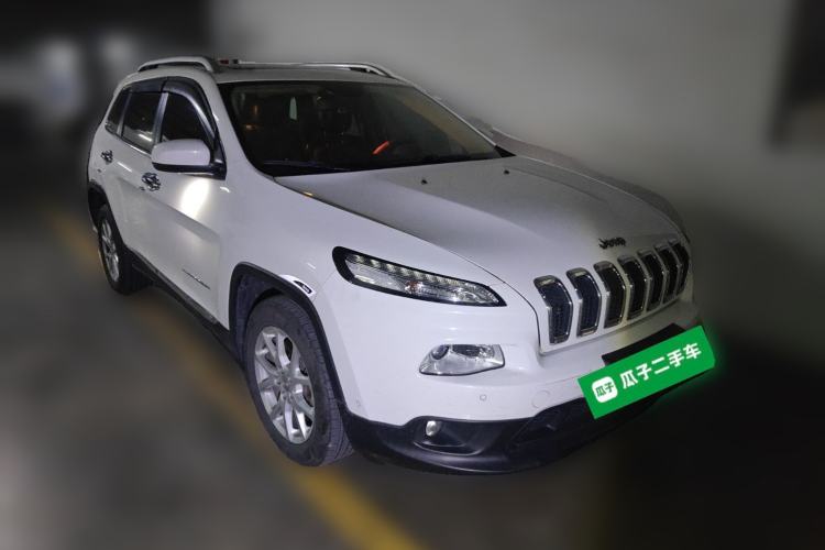 Used Jeep Cherokee 2016 2.4L Leading Edition
