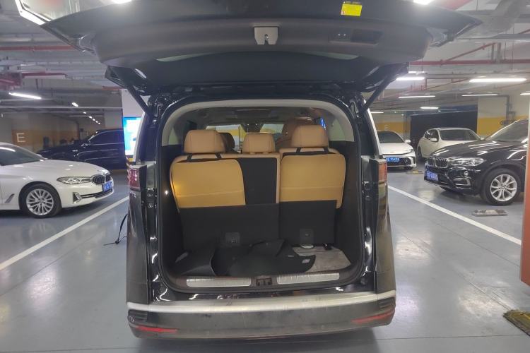 Used Denza D9 2024 DM-i 1050 Luxury Model