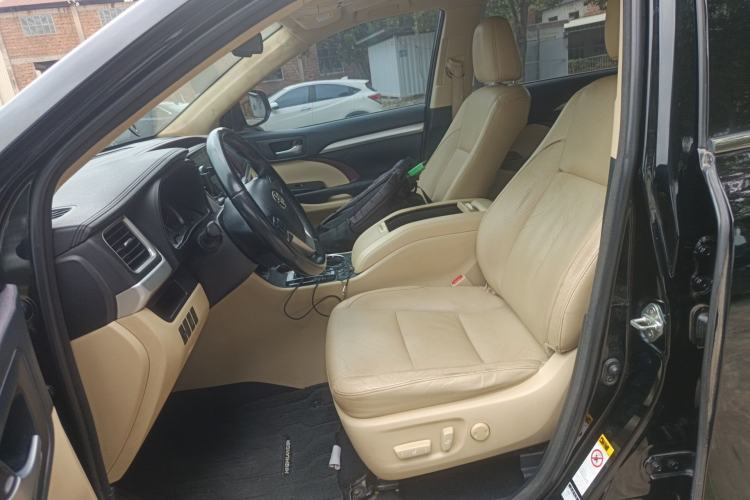 Used Toyota Highlander 2017 2.0T Four-Wheel Drive Luxury Edition 7 Seats Left Front Seat