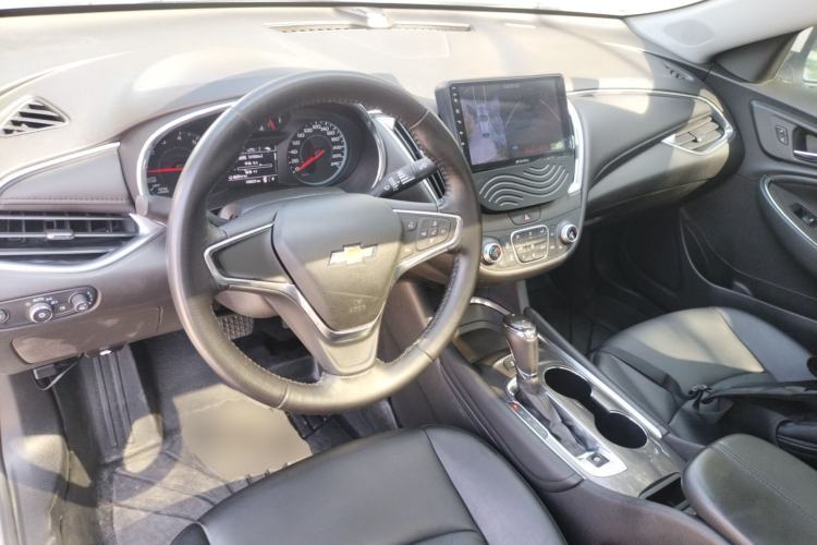 Used Chevrolet Malibu XL 2018 530T Automatic RuiChi Edition Center Console