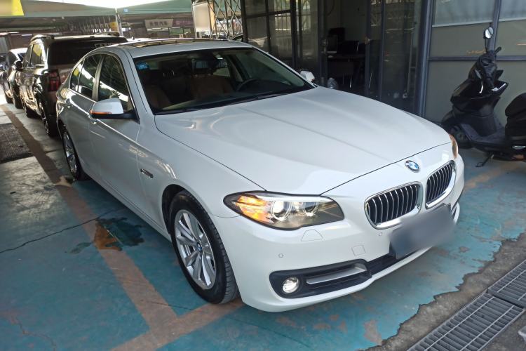 Used BMW 5 Series 2015 520i Elegant Edition
