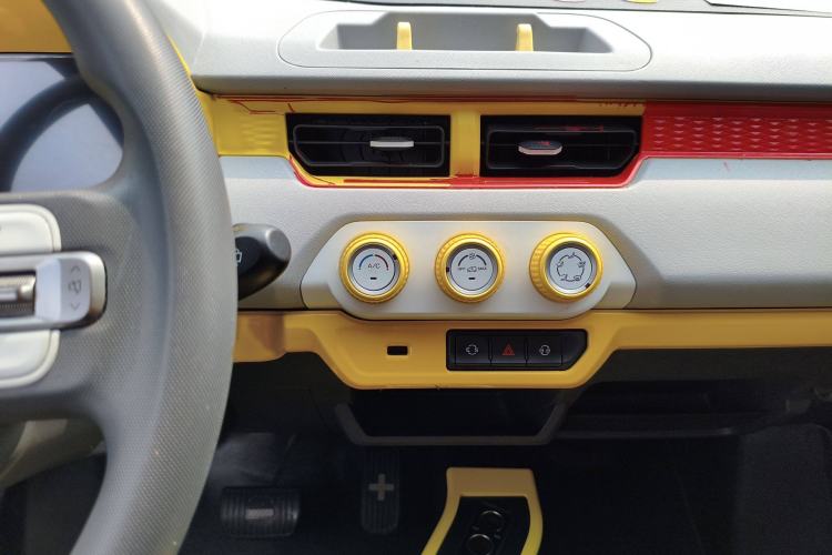 Used Chery New Energy QQ Ice Cream 2022 120km Conical Shape Lithium Iron Phosphate