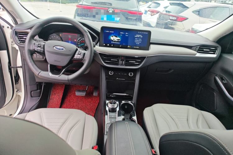 Used Ford Escape 2020 EcoBoost 245 Four-Wheel Drive Titanium Edition Center Console