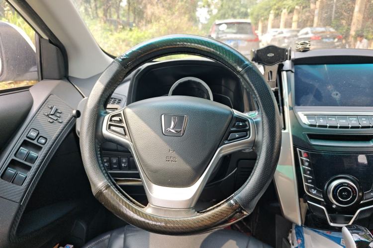 Used Luxgen U6 SUV 2015 1.8T ZhiZun Model
