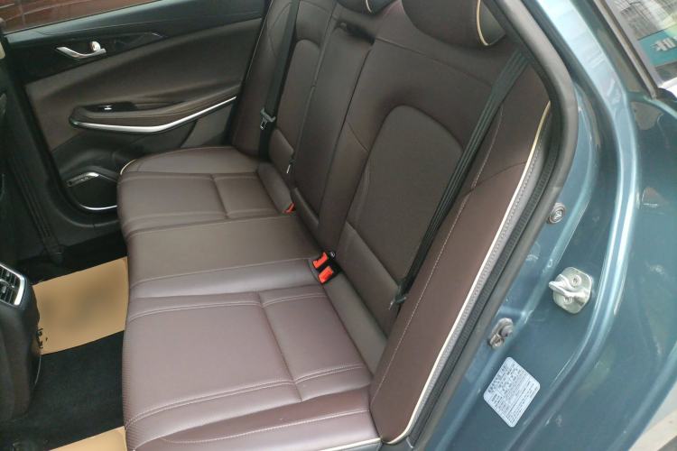 Used CHANGAN Raeton CC 2018 1.5T Automatic Zhiya Model China V Standard
