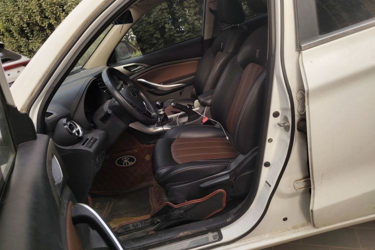 Used BYD Song 2017 Gaishi Upgrade Edition 1.5TI Manual Leading Model