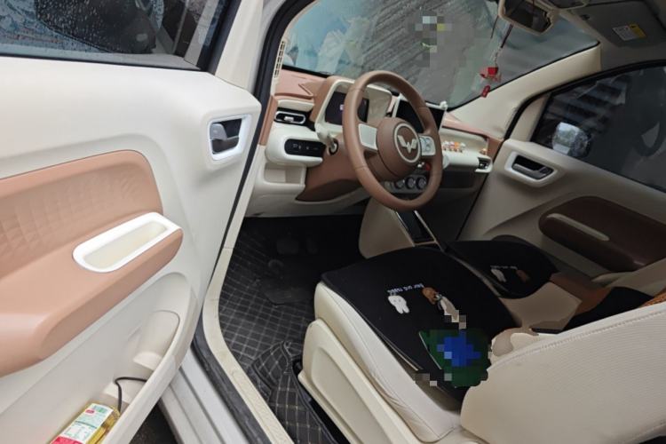 Used Wuling Hongguang MINIEV 2024 3rd Generation 215km Advanced Version
