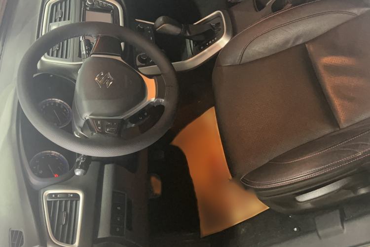 Used Suzuki S-Cross 2014 1.6L CVT Two-Wheel Drive Elite Version Interior 1