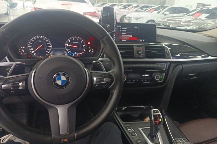 Used BMW 3 Series 2019 320Li M Sport Package Center Console