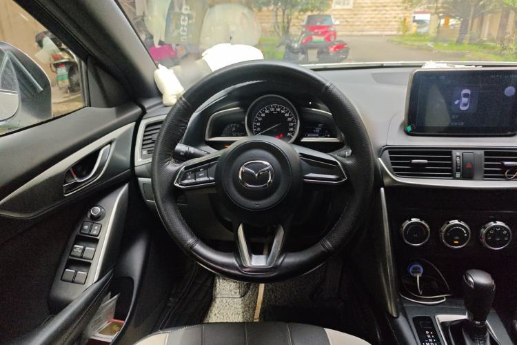 Used Mazda CX-4 2018 2.0L Automatic Two-Wheel Drive Blue Sky Dynamic Version China V Standard
