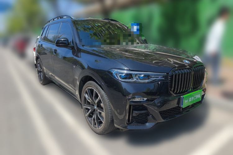 Used BMW X7 2021 xDrive40i Executive Model with M Sport Package Front Right 45 Deg