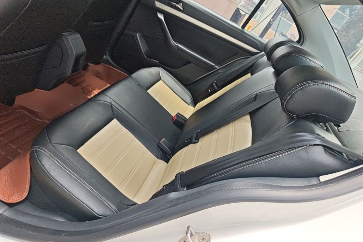 Used Volkswagen Lavida 2015 1.6L Automatic Fashion Edition