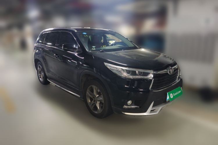 Used Toyota Highlander 2015 2.0T Two-Wheel Drive Luxury Edition 7 Seats Front Right 45 Deg