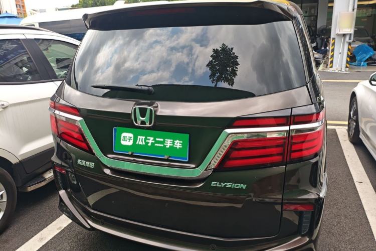 Used Honda Elysion 2016 2.4L Luxury Edition Rear