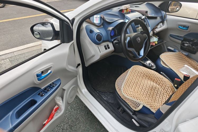 Used CHANGAN Benni E-Star 2021 National Edition Colorful Version Lithium Iron Phosphate (31.86 kWh) Driver Seat