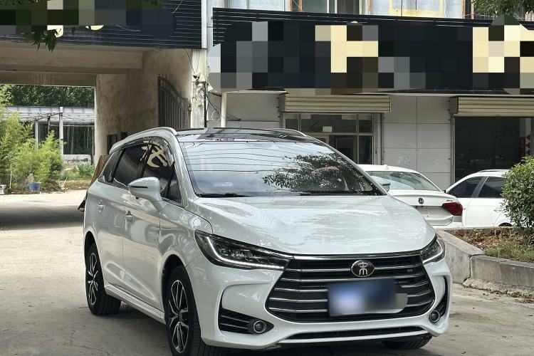 Used BYD Song MAX 2018 1.5T Automatic Smart Connect Elite Model with 6 Seats