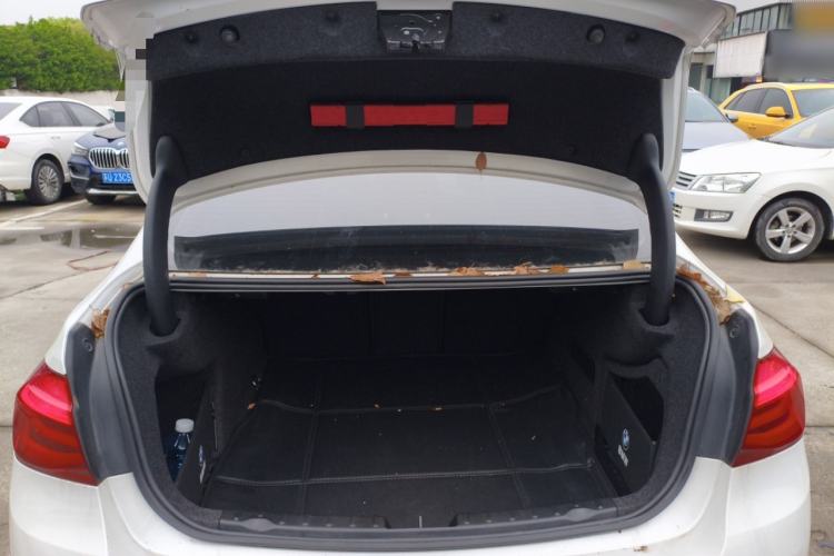 Used BMW 3 Series 2016 320Li Ambition Model Trunk