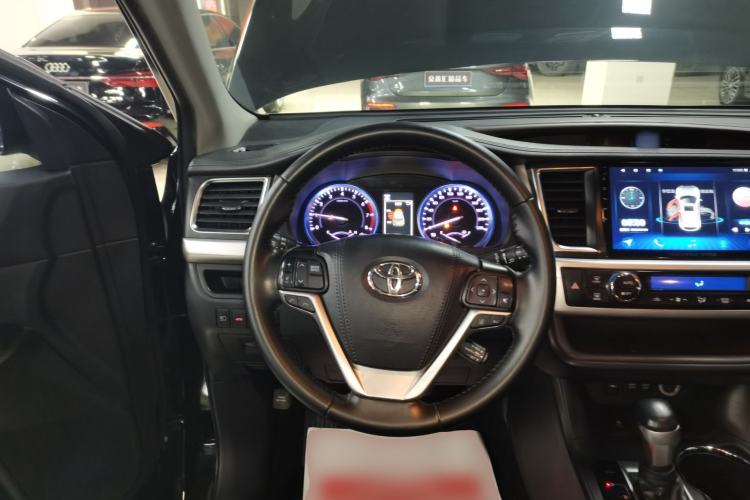 Used Toyota Highlander 2018 2.0T Four-Wheel Drive Luxury Version 7 Seats China VI Standard
