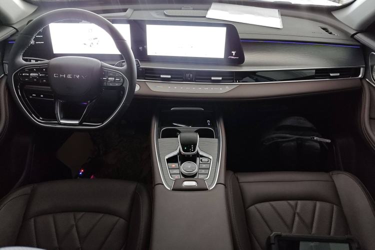 Used Chery Tiggo 8 PRO 2024 Champion Edition 390T Two-Wheel Drive Peak Version 5 Seats
